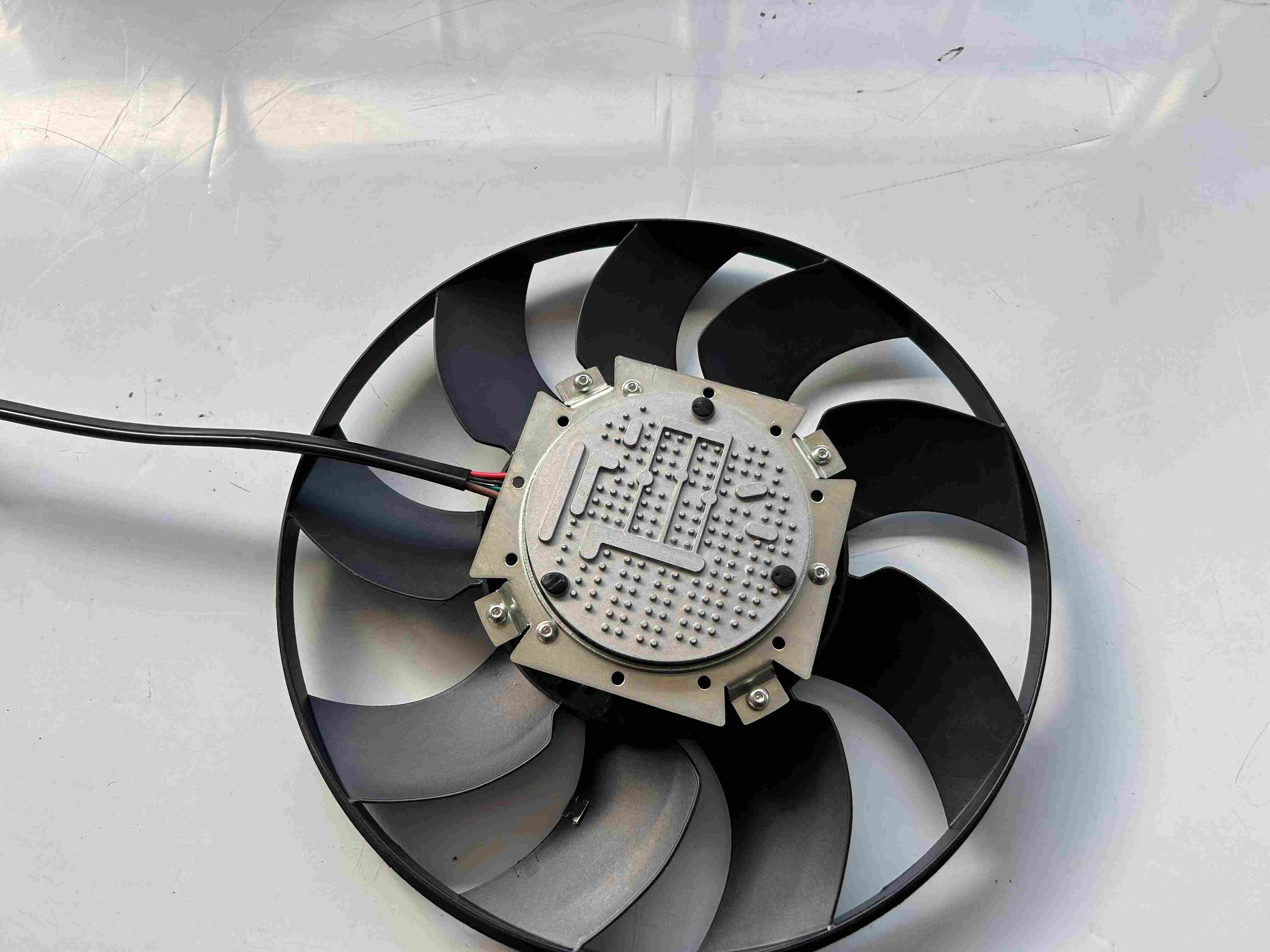 Ventilator radiator fără perii de &icirc;naltă calitate 8W0959455B pentru Audi A8 2019-2023 OEM furnizor