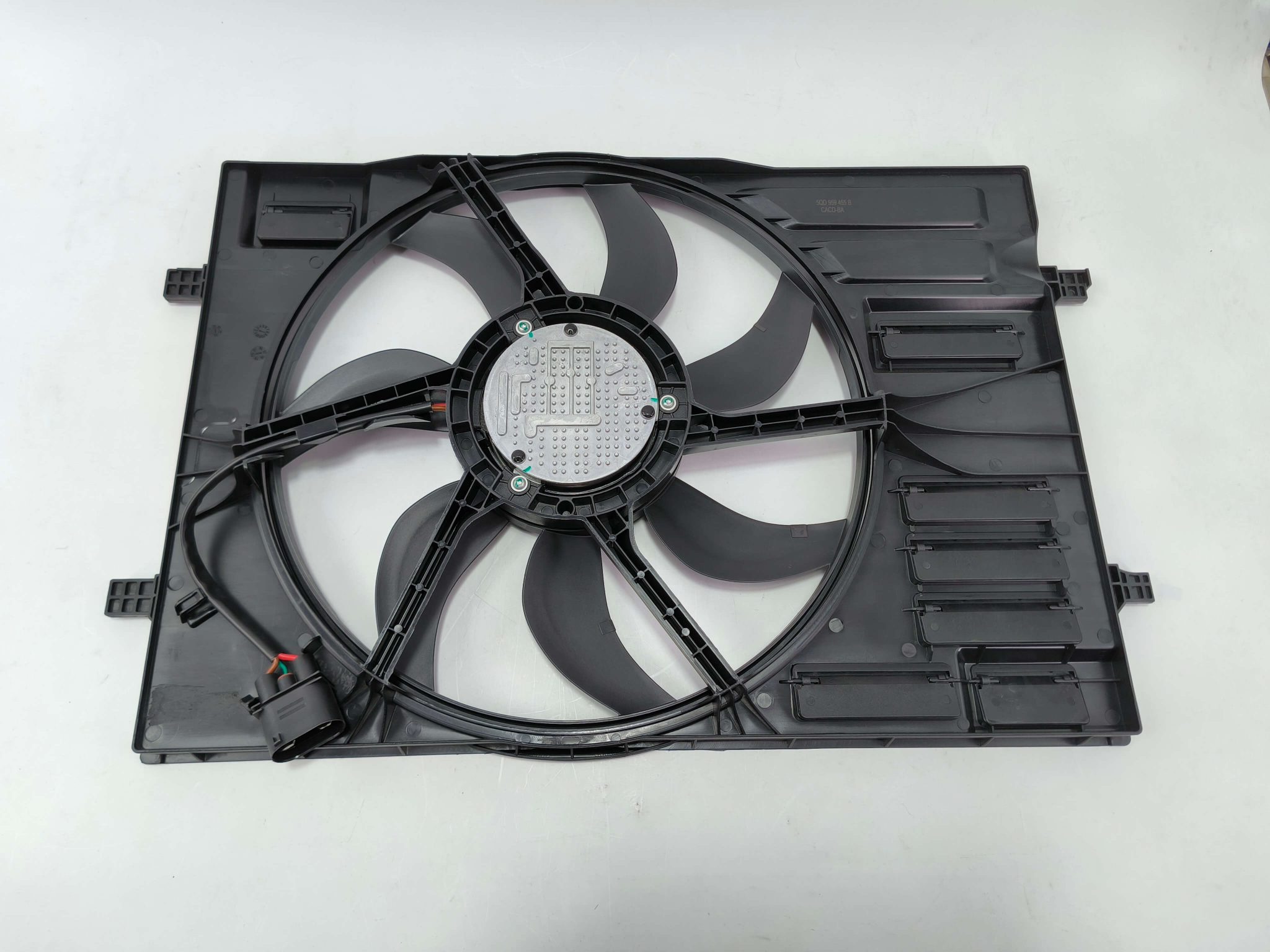 400W 라디에이터 팬 어셈블리 5Q0121203DE; VW 골프 GTI R / e-Golf에 적합; 품질 애프터마켓