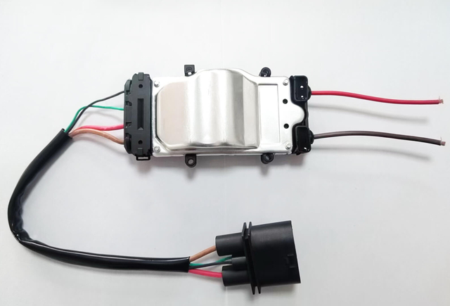 OEM 1137328173 Modul de control al ventilatorului de răcire a radiatorului pentru Audi Q7 2007-2015 și Volkswagen Touareg 2004-2012 - Piese auto cu ridicata