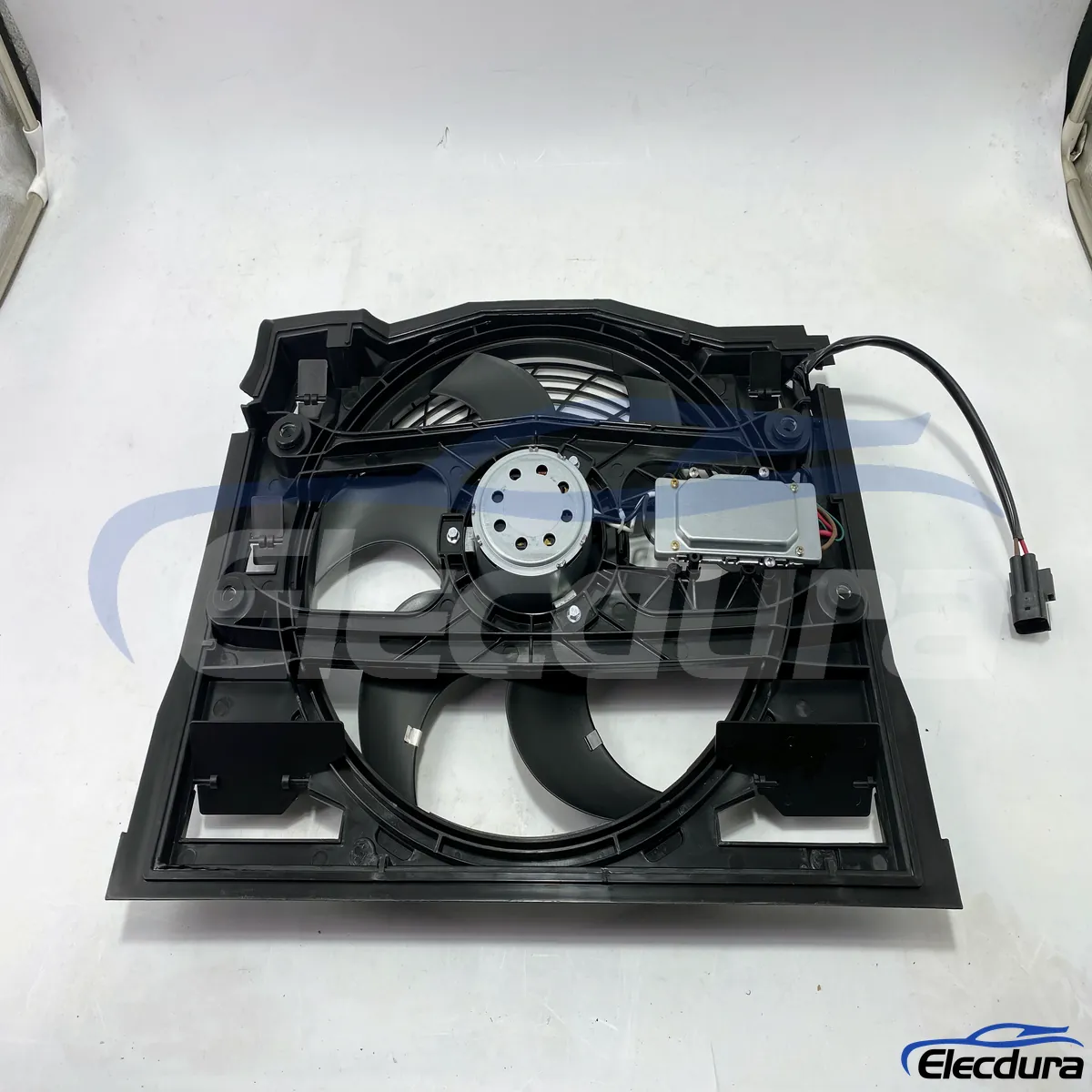 Remplacement du ventilateur de refroidissement du radiateur 64546988913 pour les ateliers de r&eacute;paration BMW