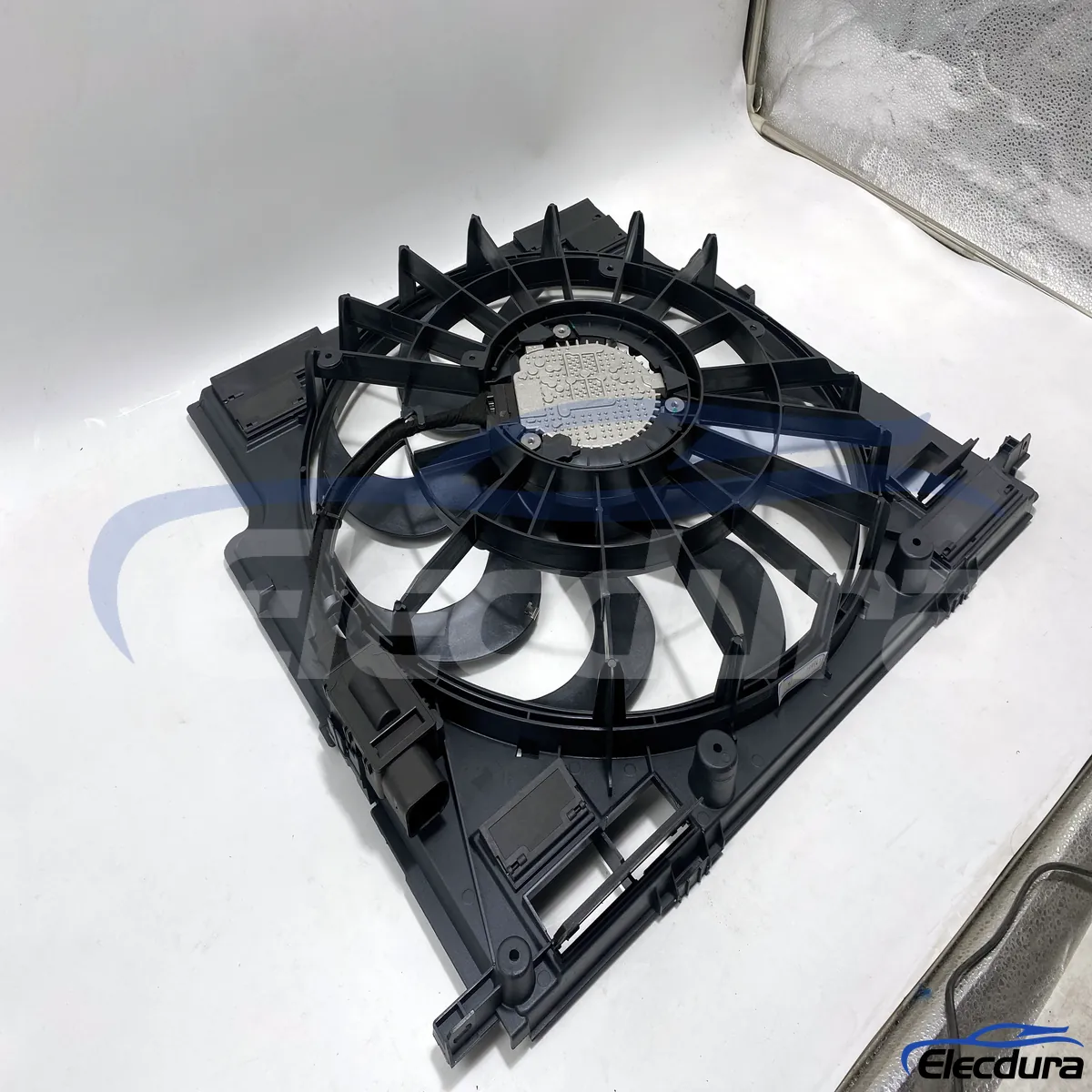 Ensemble de ventilateur de refroidissement de radiateur sans balais BMW, remplacement d'origine 17428472321 fourniture de pi&egrave;ces en vrac