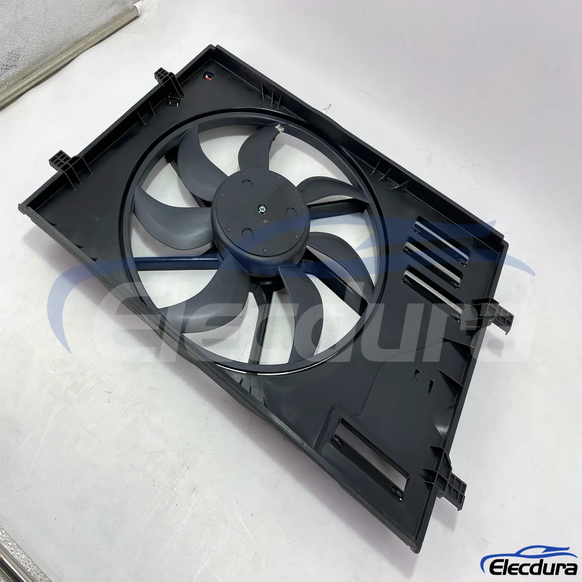 5Q0121205AL เปลี่ยนพัดลมระบายความร้อนหม้อน้ำ Volkswagen สำหรับผู้นำเข้าและจัดจำหน่าย
