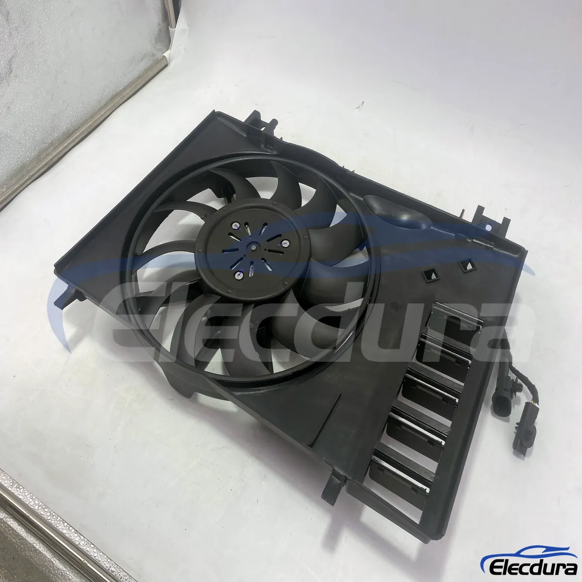 محرك مروحة تبريد المحرك 9802840680 لمصادر قطع الغيار السائبة بيجو 508
