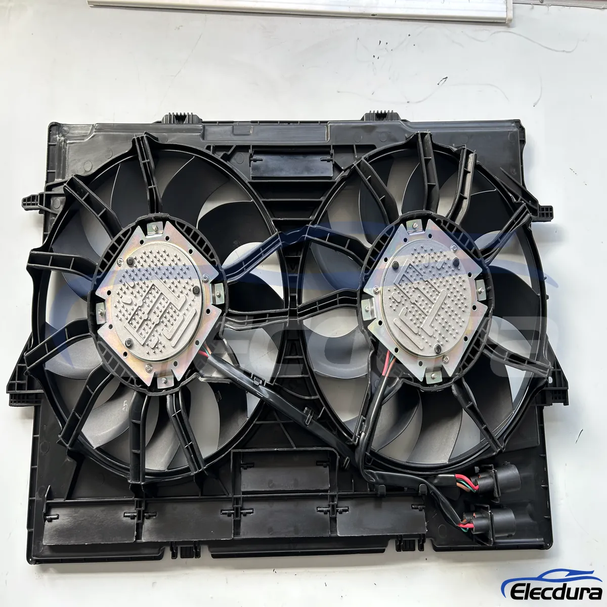 Remplacement du ventilateur de refroidissement du radiateur 4H0959455AD pour les ateliers de r&eacute;paration Audi